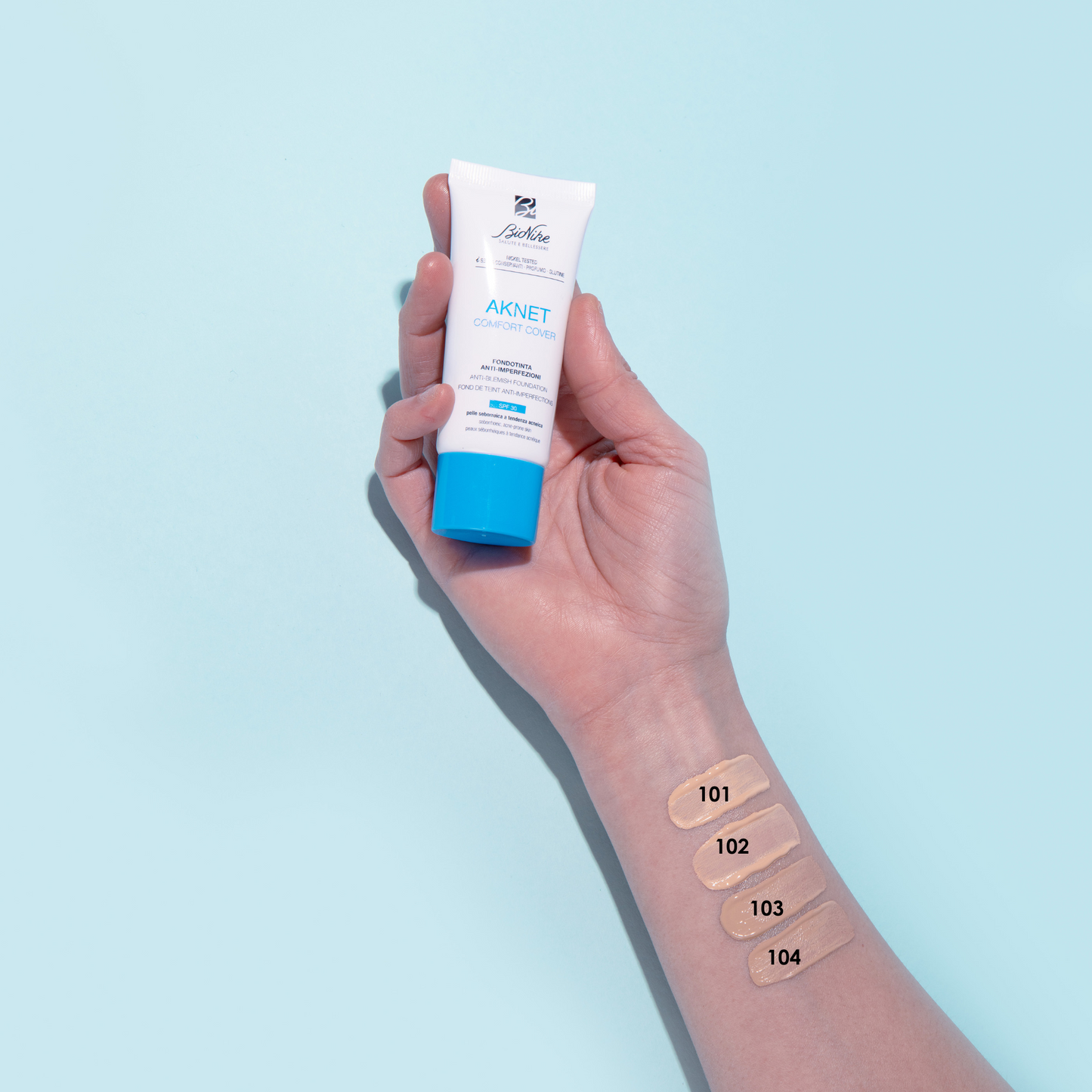 BioNike Aknet Base de Maquillaje Comfort Cover 30ml - Tono 104